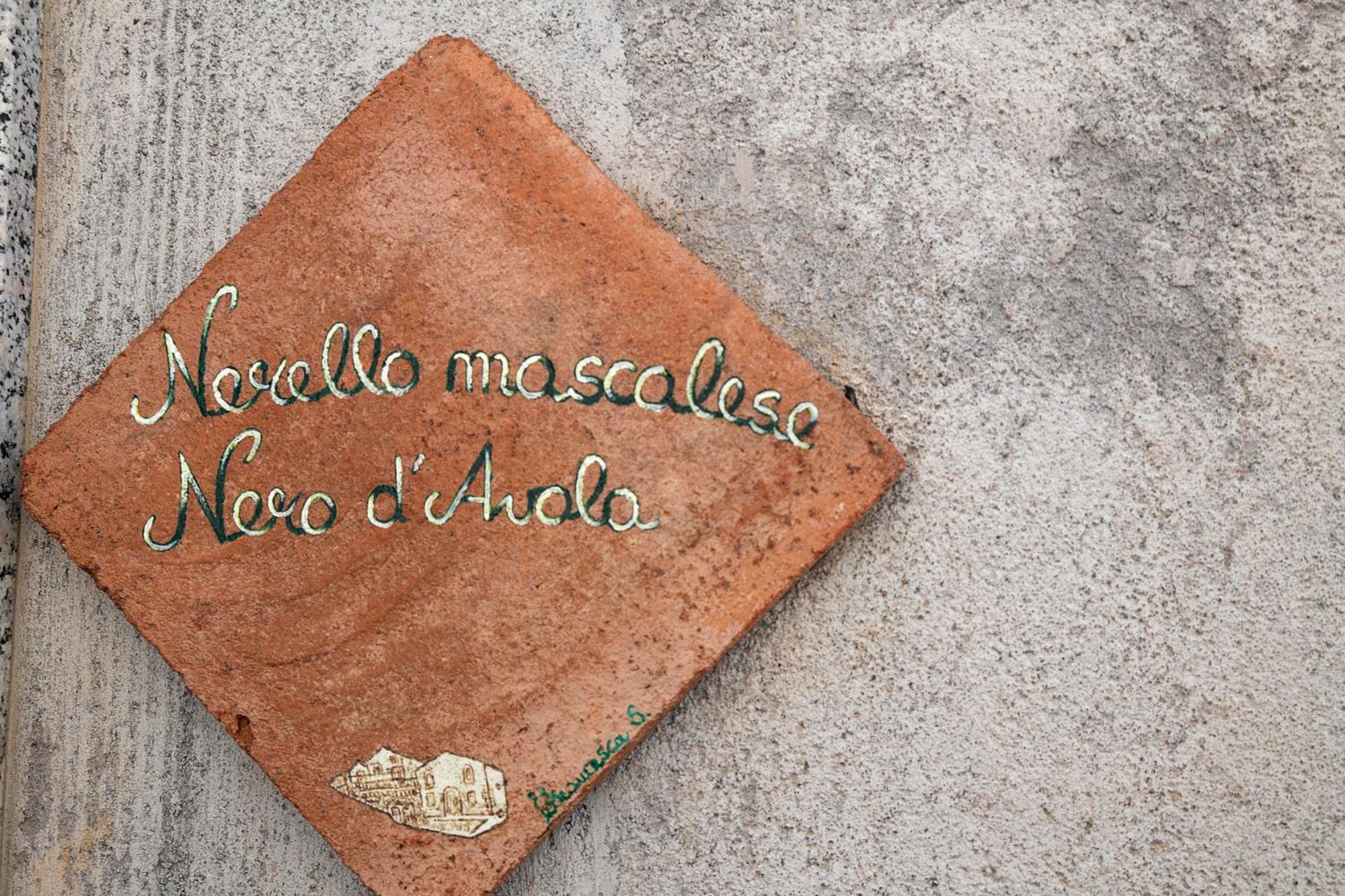 La Pietra Antica O' Munti Villa Mascali Bagian luar foto