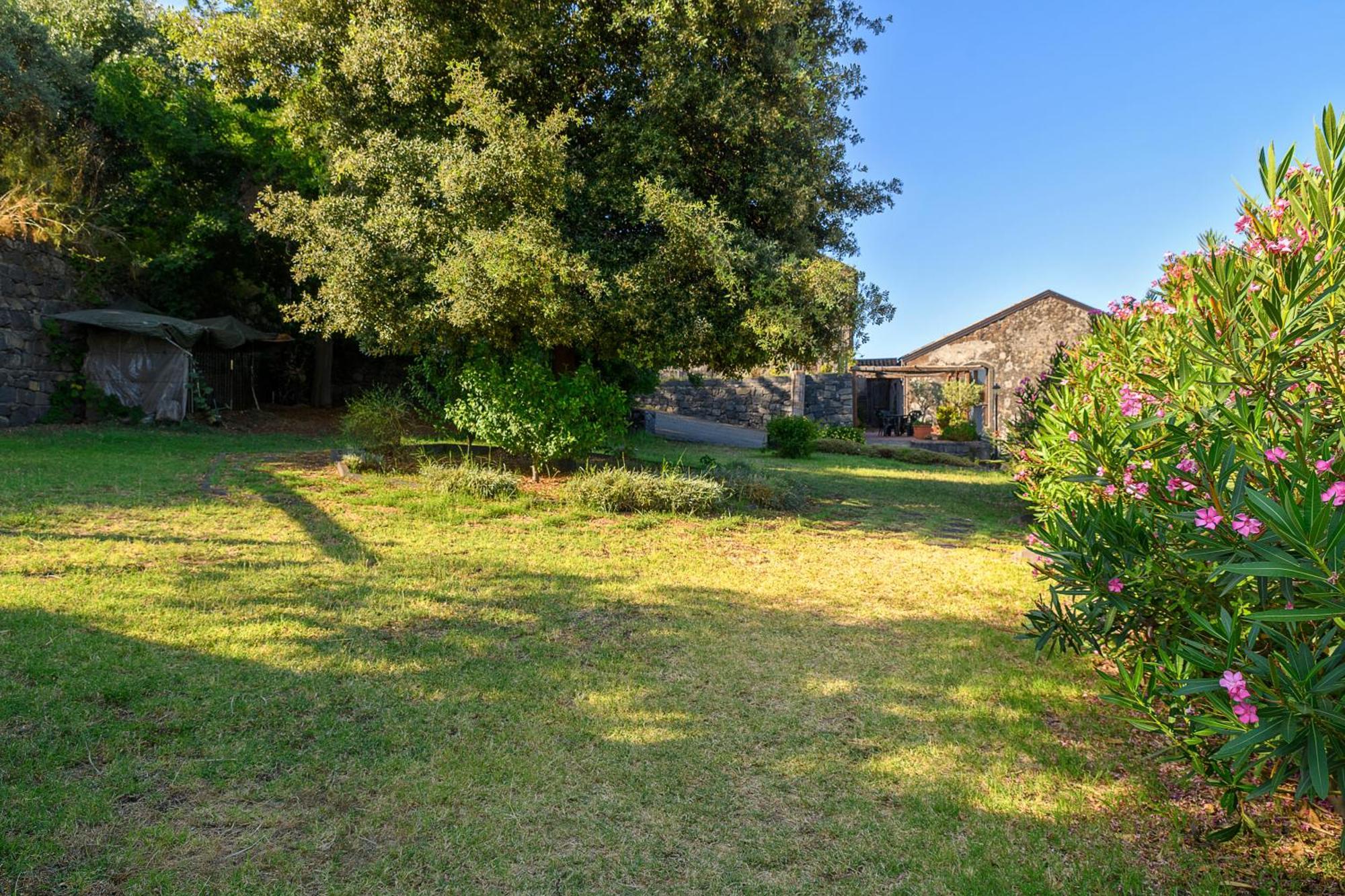 La Pietra Antica O' Munti Villa Mascali Bagian luar foto