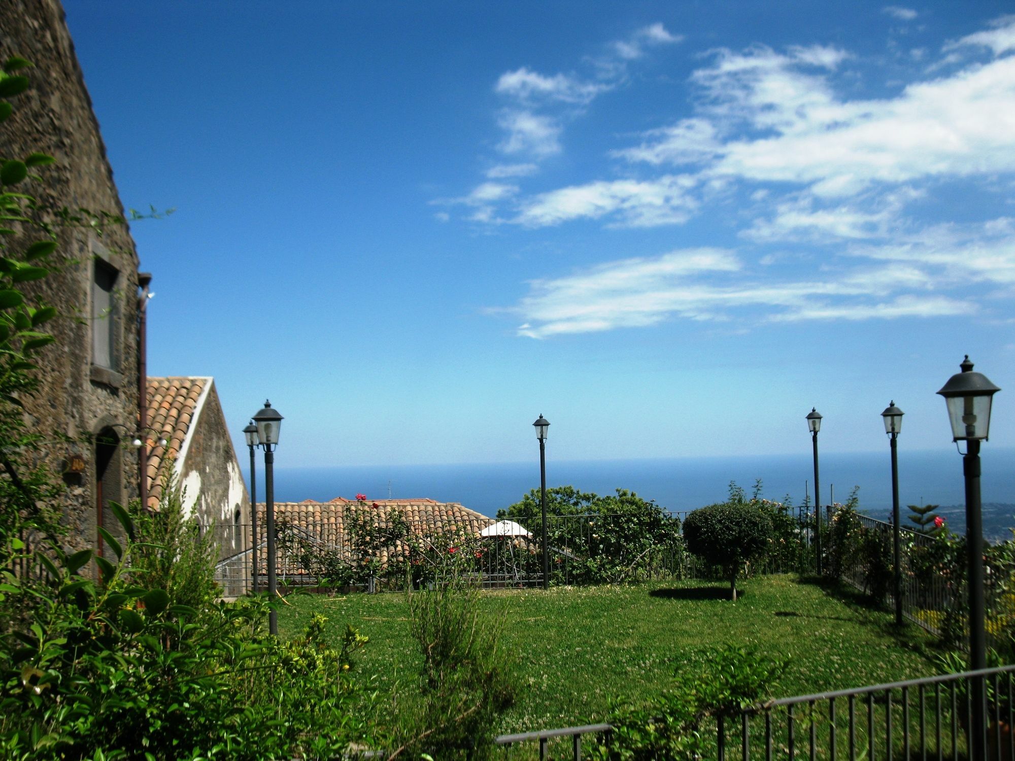 La Pietra Antica O' Munti Villa Mascali Bagian luar foto